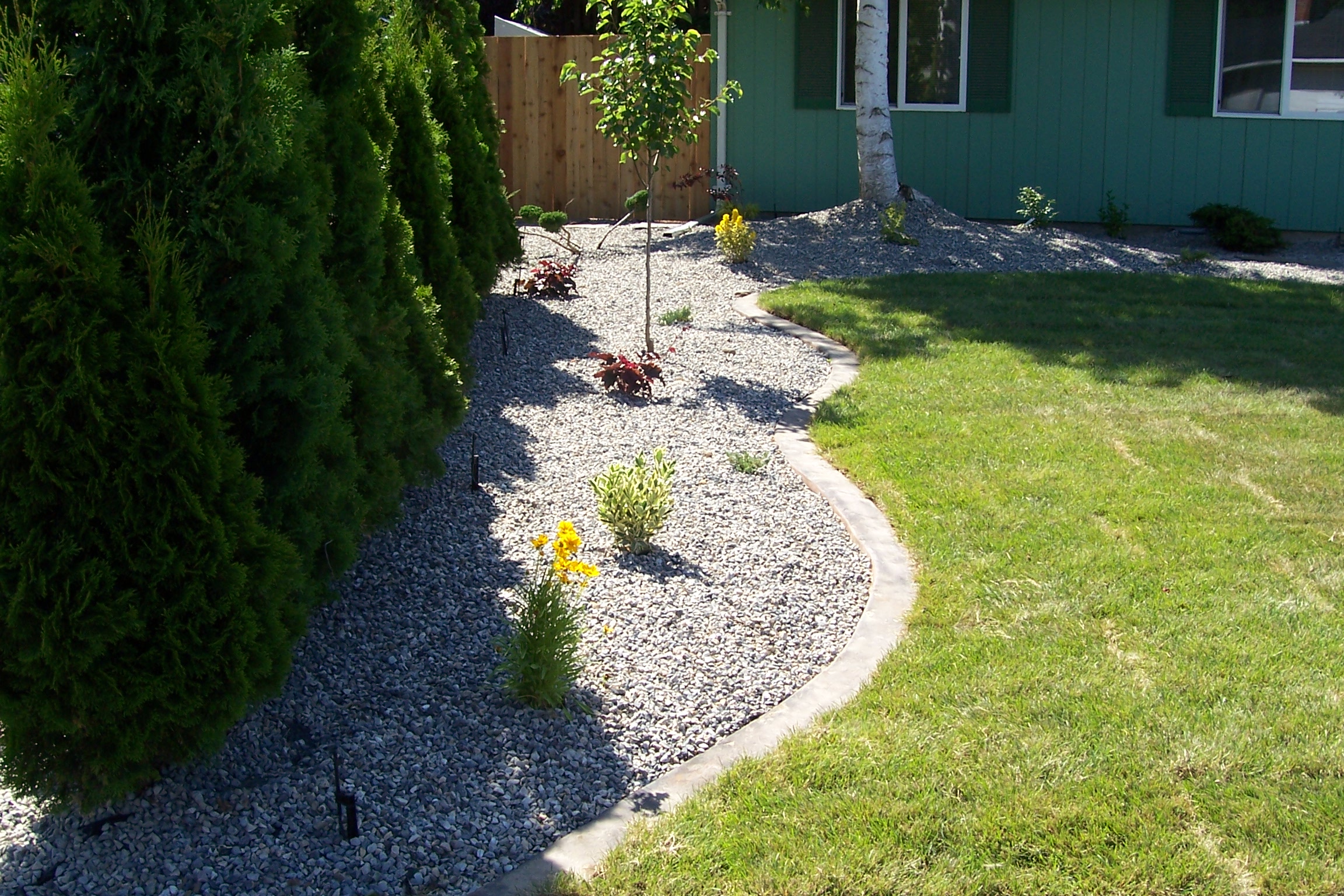 CONCRETE CURBING CONTRACTOR - 100 0334