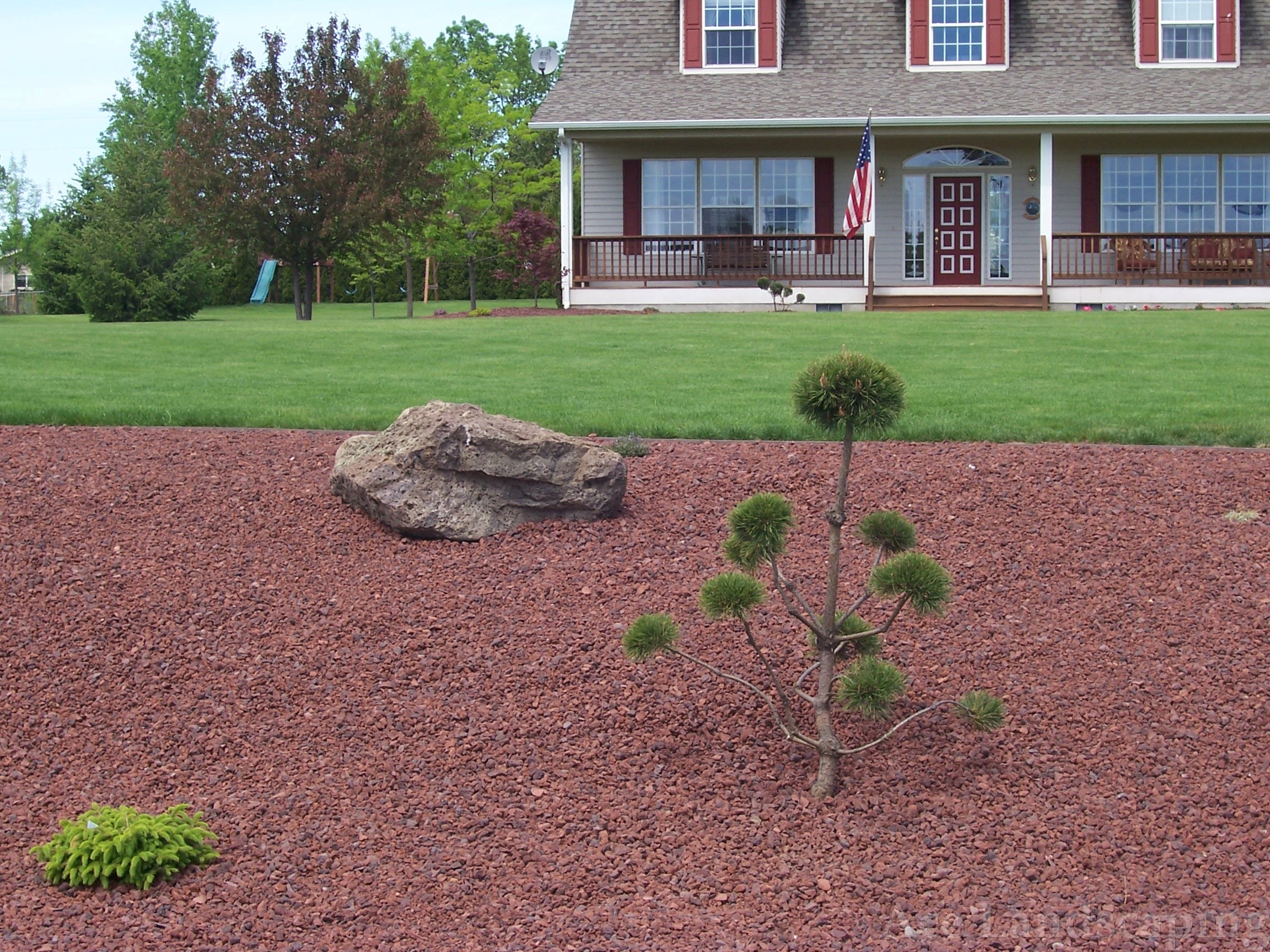 LANDSCAPE MAINTENANCE CONTRACTOR Full Lawn/Yard/Garden Services