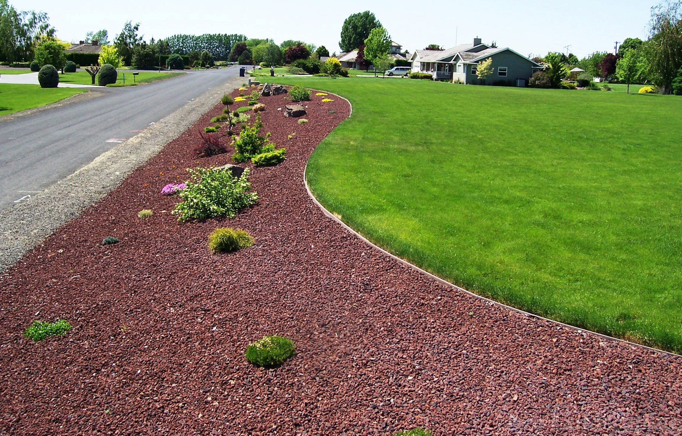 LANDSCAPE DESIGN CONTRACTOR Landscaping Design & Construction